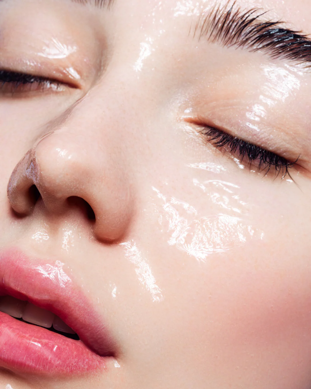 DEOC Hydrolight Facial Gel Cleanser - Image 2